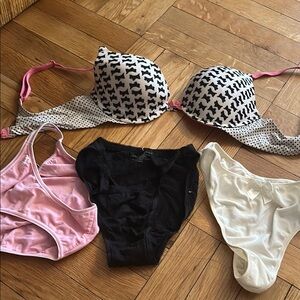 Victoria's Secret Black and White Lace Bra
